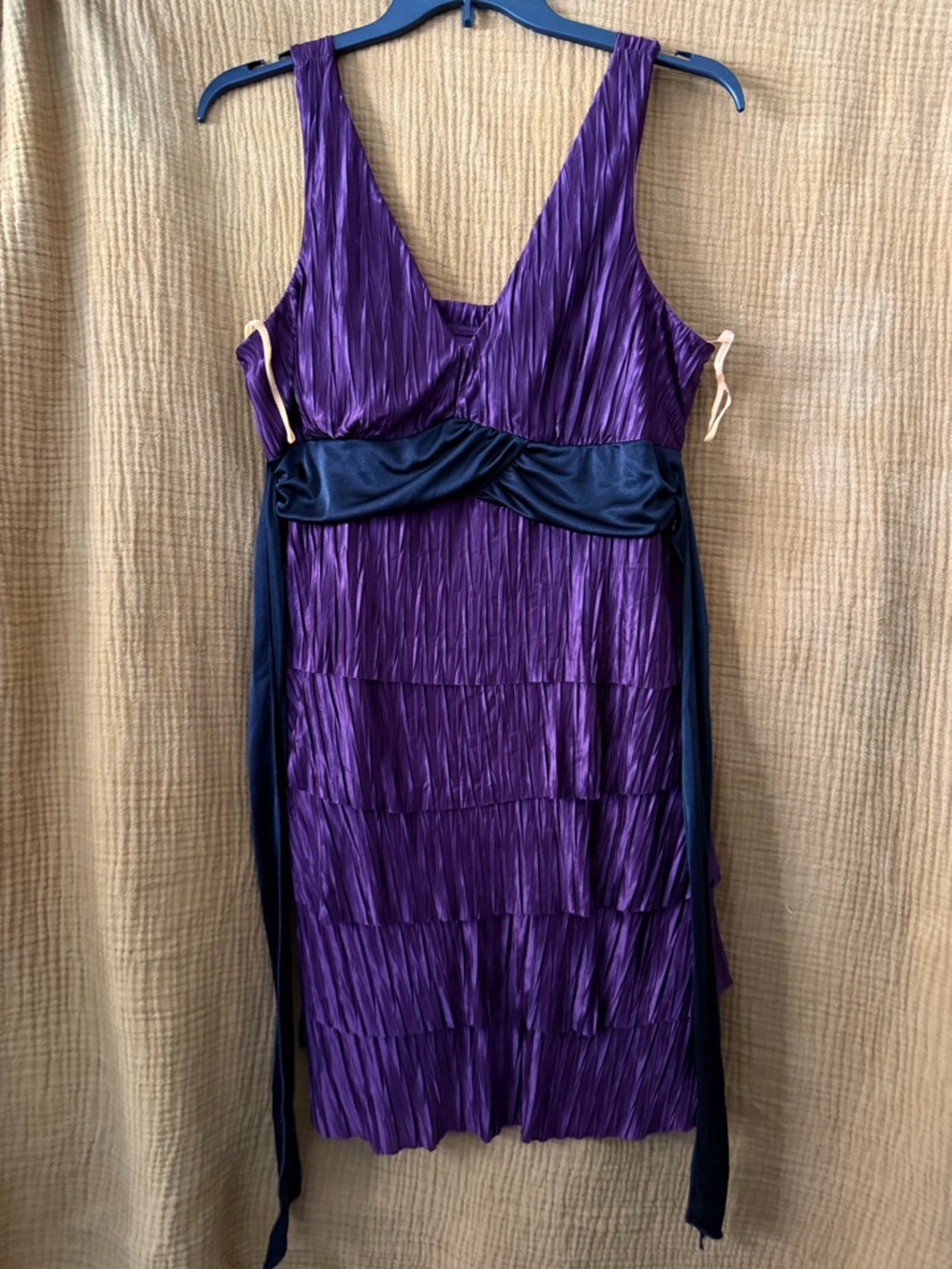 Sleeveless Purple Pleated Midi Dress with Black Waist Sash